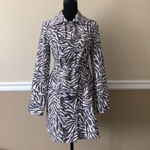 Guess Gray Animal Print Belted Trench Coat - XS